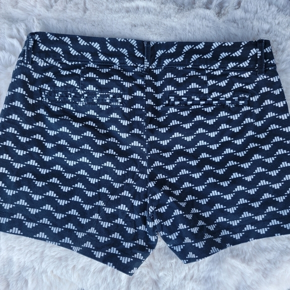 2/$20 Old Navy Pixie Shorts 4 - Picture 3 of 8